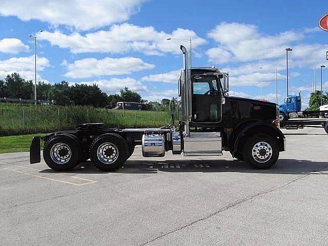 2011 PETERBILT 365 Bolingbrook Illinois Photo #0082123G