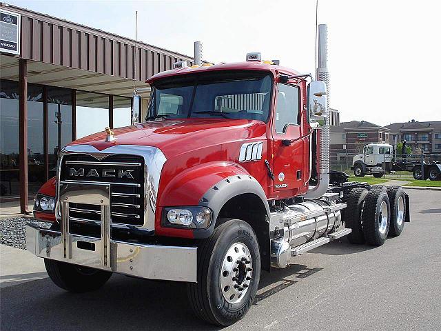 2011 MACK GRANITE GU713 Roseville Minnesota Photo #0082130A