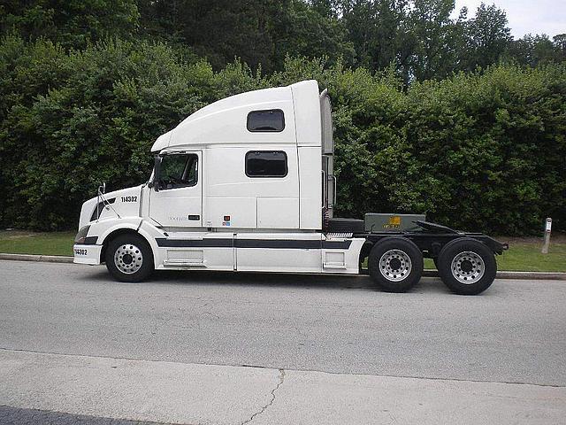 2004 VOLVO VNL64T780 Atlanta Georgia Photo #0082198A