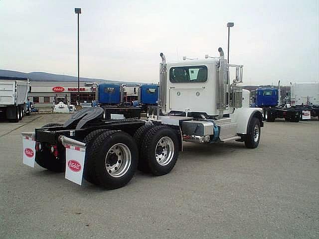 2012 PETERBILT 388 Smithfield Pennsylvania Photo #0082275A