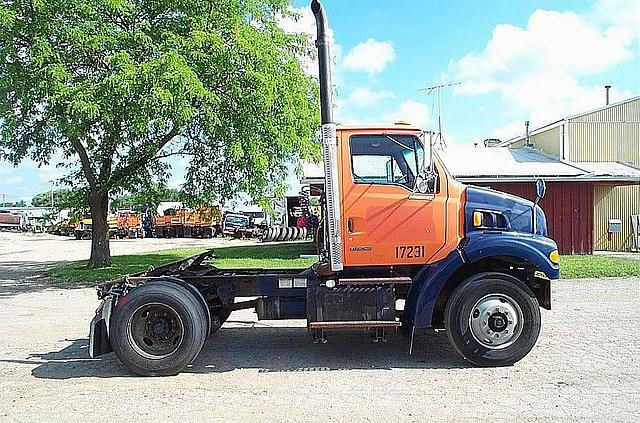 2000 STERLING L7500 Jackson Minnesota Photo #0082288A