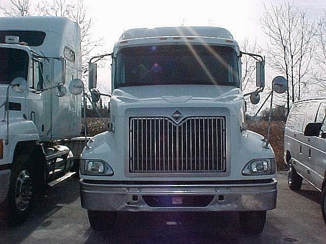 2002 INTERNATIONAL 9200 East St Paul Photo #0082328A