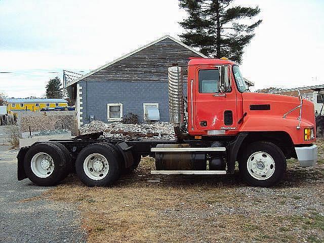 2001 MACK CH613 Seabrook New Hampshire Photo #0082382A