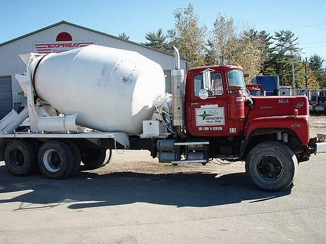 1981 MACK R685ST HOLLAND Michigan Photo #0082445A