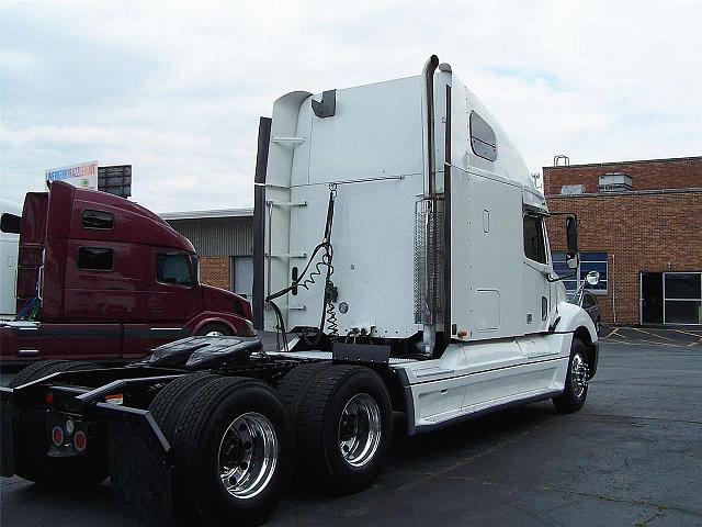 2004 FREIGHTLINER CL12064ST-COLUMBIA 120 Atlanta Georgia Photo #0082522A