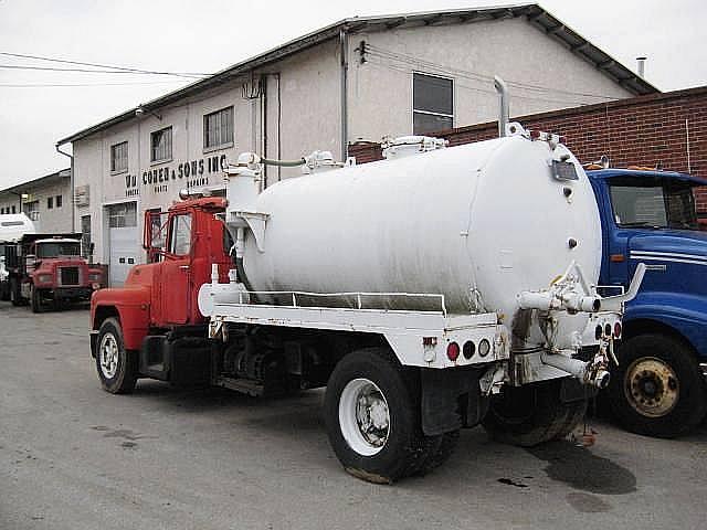 1974 MACK R600 Thorndale Pennsylvania Photo #0082833A