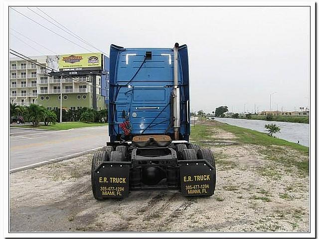 2002 VOLVO VNL64T660 Miami Florida Photo #0082843A