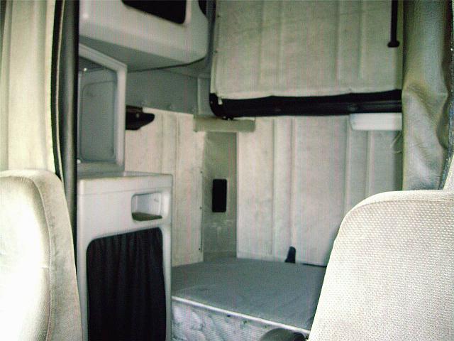 1998 FREIGHTLINER FLD12042T Caledonia New York Photo #0082933A