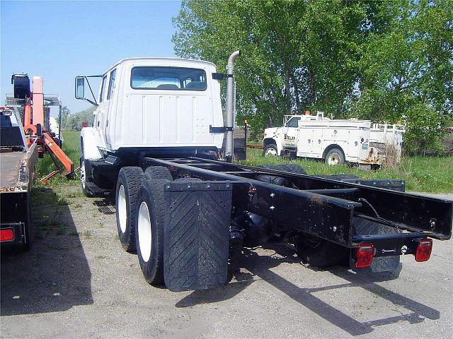 1995 FORD L8000 Moorhead Minnesota Photo #0082963A