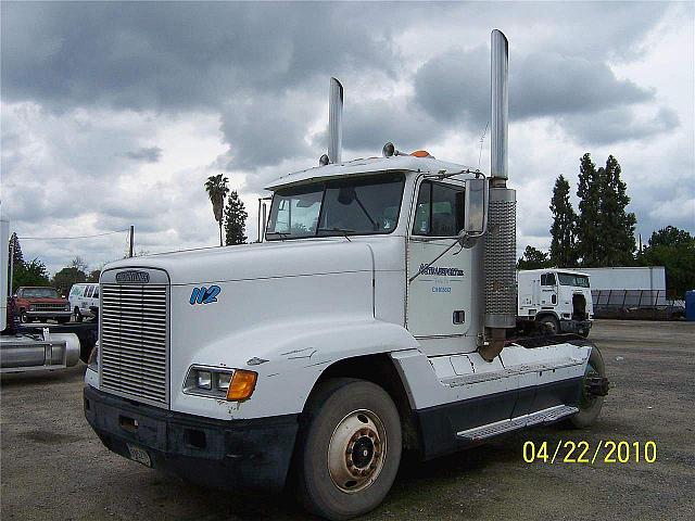 1990 FREIGHTLINER FLD12064 Porterville California Photo #0082982A