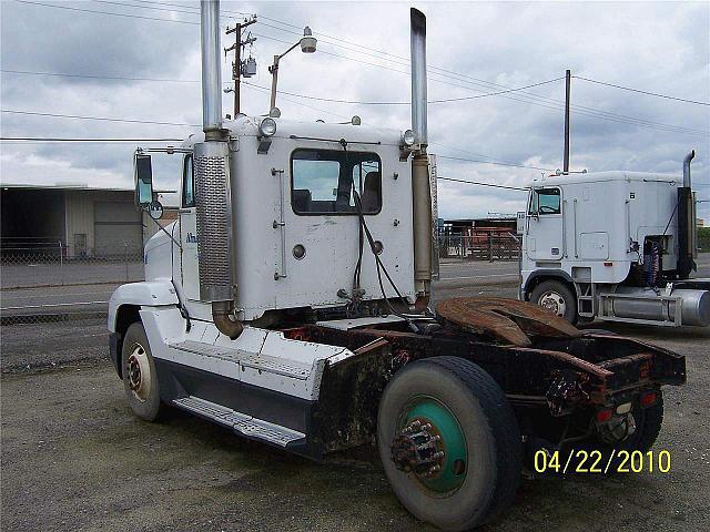 1990 FREIGHTLINER FLD12064 Porterville California Photo #0082982A