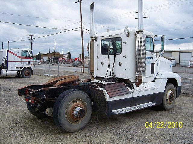 1990 FREIGHTLINER FLD12064 Porterville California Photo #0082982A