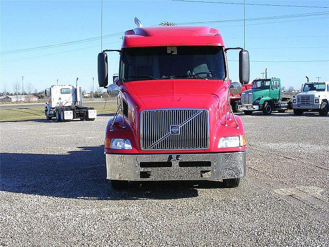 2000 VOLVO VNL64T610 KAHOKA Missouri Photo #0083021A