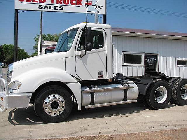 2006 FREIGHTLINER CL12064ST-COLUMBIA 120 COSMOS Minnesota Photo #0083077A