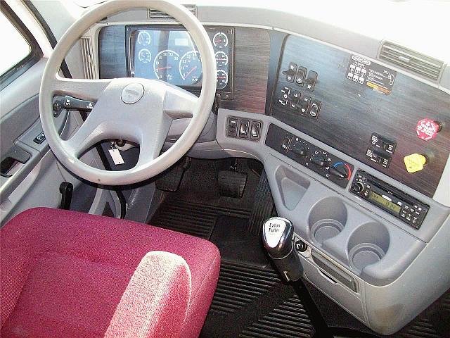 2006 FREIGHTLINER CL12064ST-COLUMBIA 120 Tampa Florida Photo #0083215A