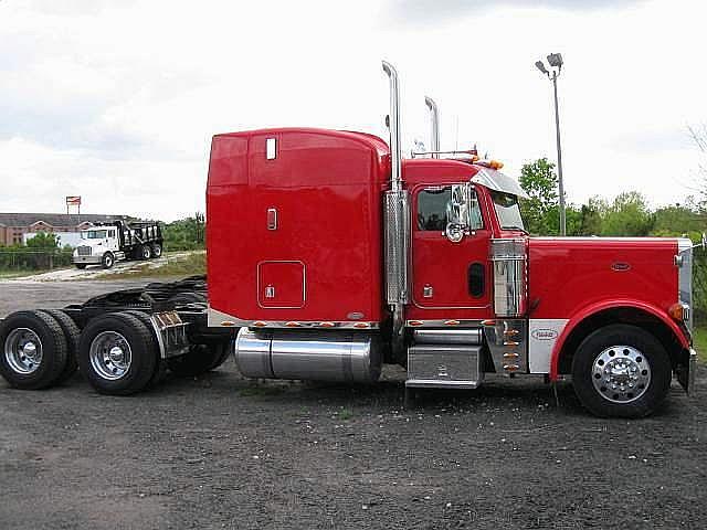 2004 PETERBILT 379EXHD New Milford New Jersey Photo #0083225A