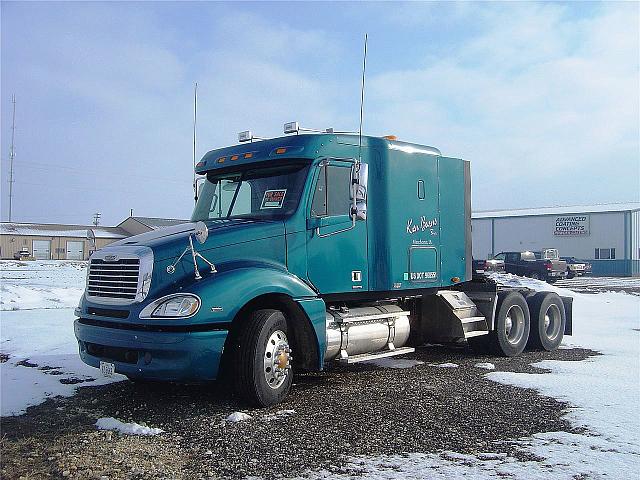 2005 FREIGHTLINER C12042ST-CENTURY 120 Manchester Iowa Photo #0083520A