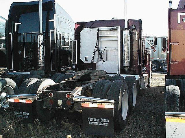 1998 FREIGHTLINER FLD12064 Billings Montana Photo #0084476A