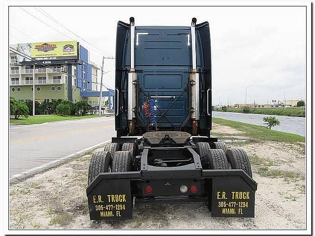 2002 VOLVO VNL64T660 Miami Florida Photo #0084541A