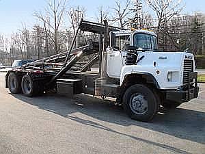 1996 MACK DM690S Broadview Heights Ohio Photo #0084555A