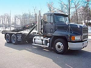 2001 MACK CH613 Broadview Heights Ohio Photo #0084557A