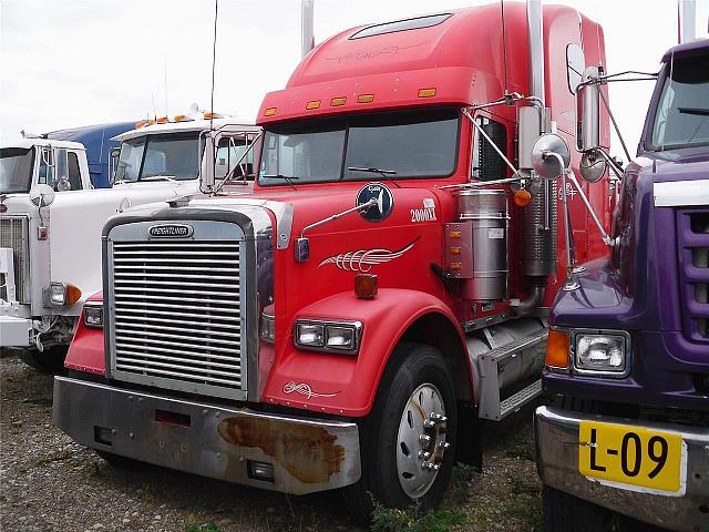 2000 FREIGHTLINER FLD12064T-CLASSIC Caledonia New York Photo #0084581A