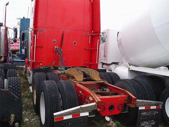 2000 FREIGHTLINER FLD12064T-CLASSIC Caledonia New York Photo #0084581A