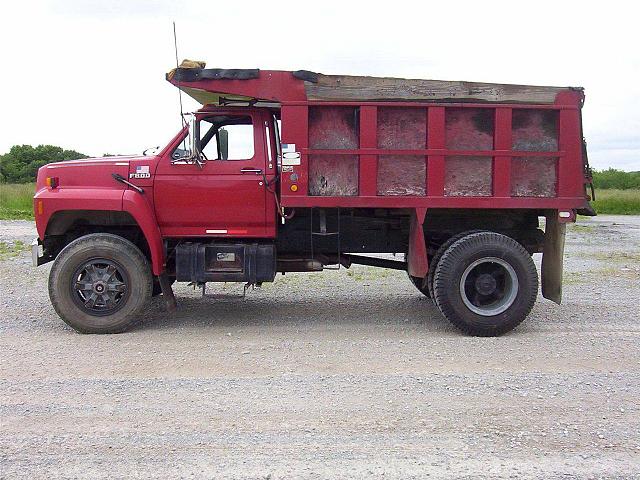 1987 FORD F800 New Alexandria Pennsylvania Photo #0084623A