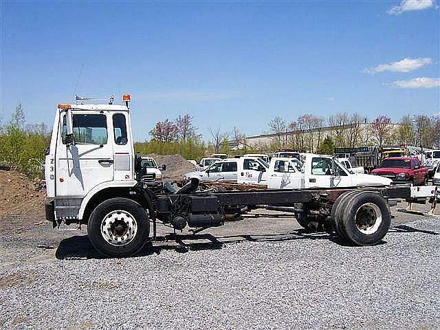 1997 MACK MIDLINER MS250P Hazleton Pennsylvania Photo #0084647A