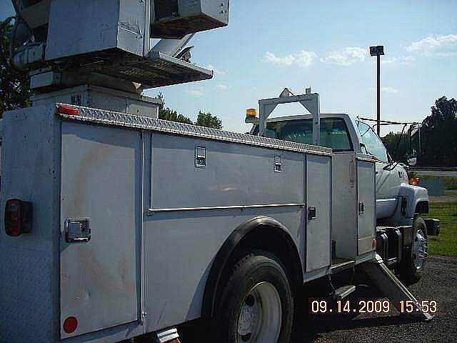 1999 GMC T7500 Thornburg Virginia Photo #0084657A