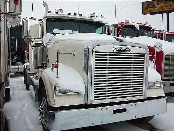 2000 FREIGHTLINER FLD13264T-CLASSIC XL Galva Illinois Photo #0084673A