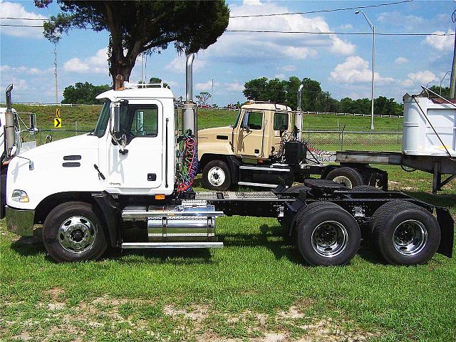 2003 MACK VISION CX613 Ocala Florida Photo #0084822A