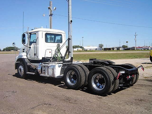 2011 MACK PINNACLE CXU613 SIOUX FALLS South Dakota Photo #0085038D