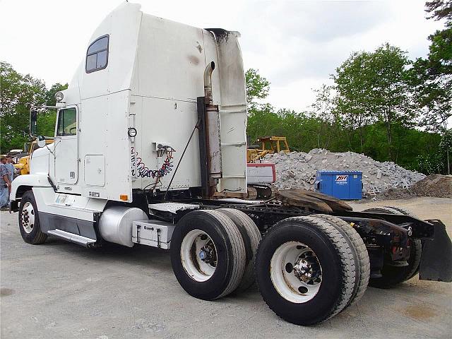 1997 FREIGHTLINER FLD12062ST Hixson Tennessee Photo #0085192A