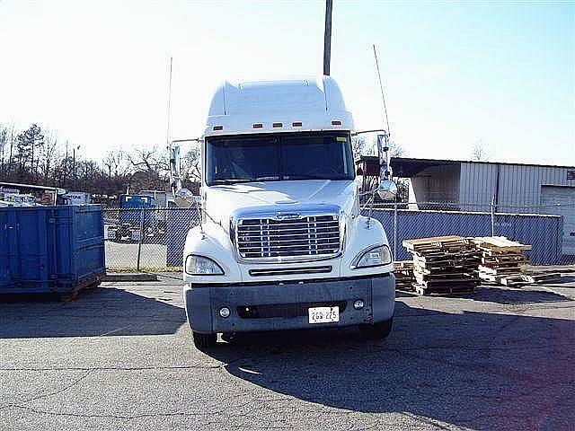 2005 FREIGHTLINER CL12064ST-COLUMBIA 120 Charlotte North Carolina Photo #0085264A