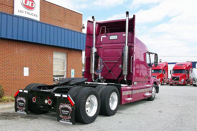 1998 VOLVO VNL64T610 Kernersville North Carolina Photo #0085288A