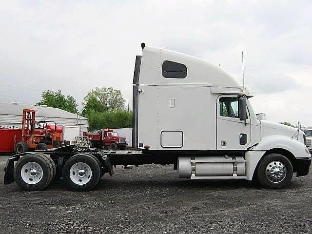 2007 FREIGHTLINER CL12064ST-COLUMBIA 120 Spencerville Indiana Photo #0085371A