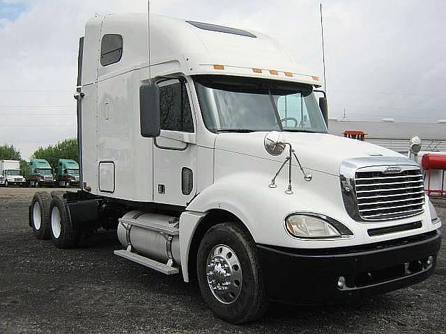 2007 FREIGHTLINER CL12064ST-COLUMBIA 120 Spencerville Indiana Photo #0085371A