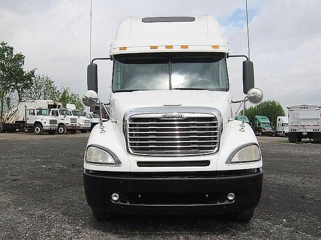 2007 FREIGHTLINER CL12064ST-COLUMBIA 120 Spencerville Indiana Photo #0085371A