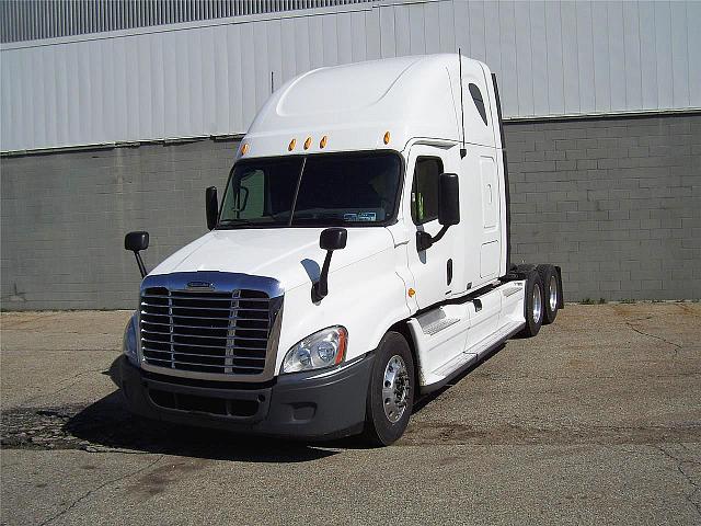 2010 FREIGHTLINER CA12564SLP - CASCADIA Grand Rapids Michigan Photo #0085376A