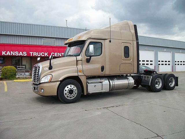 2012 FREIGHTLINER CA12564SLP - CASCADIA Salina Kansas Photo #0085435A