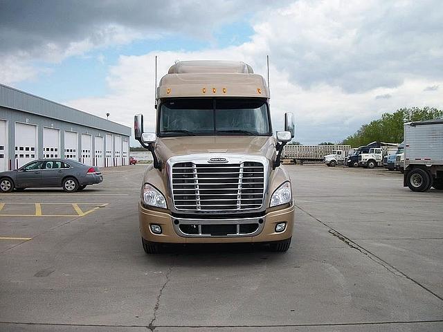 2012 FREIGHTLINER CA12564SLP - CASCADIA Salina Kansas Photo #0085435A