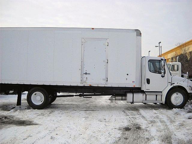 2005 FREIGHTLINER BUSINESS CLASS M2 100 Willowbrook Illinois Photo #0085494A