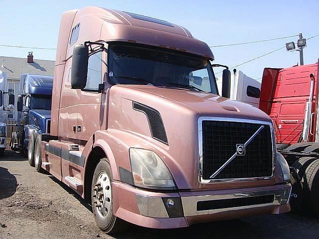 2005 VOLVO VNL64T670 Elizabeth New Jersey Photo #0085498A