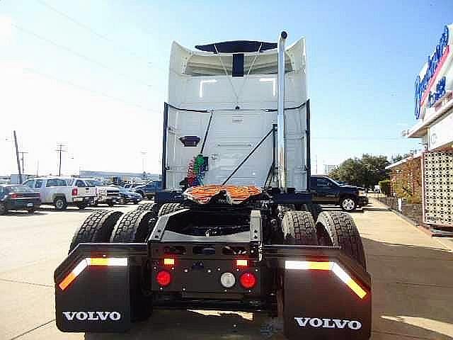 2011 VOLVO VNL64T780 DALLAS Texas Photo #0085529A