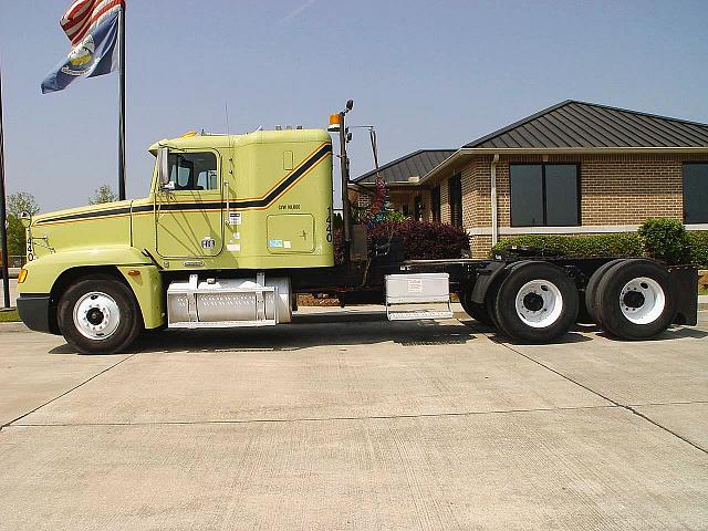 2000 FREIGHTLINER FLD12064ST Baton Rouge Louisiana Photo #0085596A