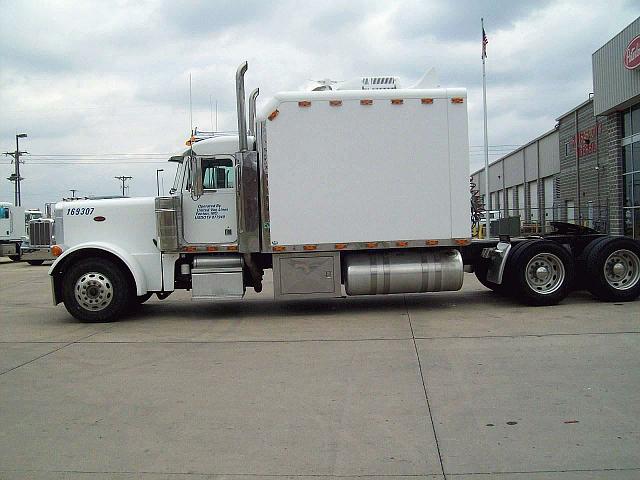 2005 PETERBILT 379EXHD Kansas City Kansas Photo #0085697C