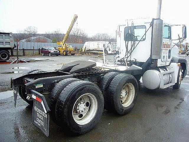 1999 FREIGHTLINER FLD12062 Sparrow Bush New York Photo #0085797A