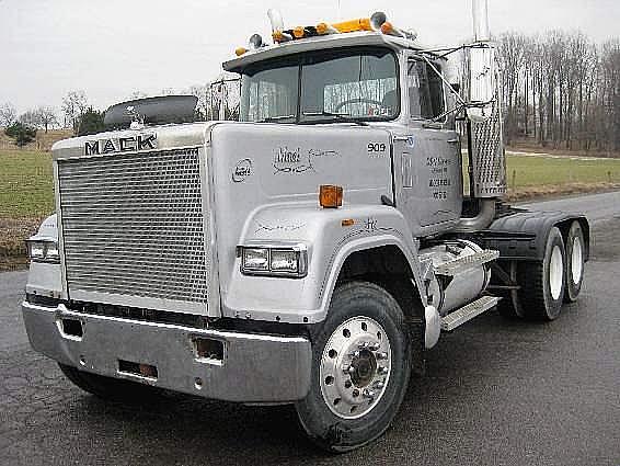 1988 MACK SUPERLINER RW753 Christiana Pennsylvania Photo #0085808A