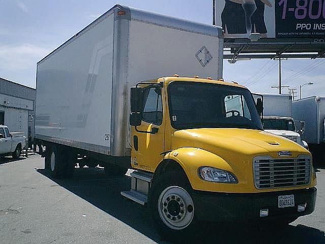 2005 FREIGHTLINER BUSINESS CLASS M2 106 LOS ANGELES California Photo #0085891A